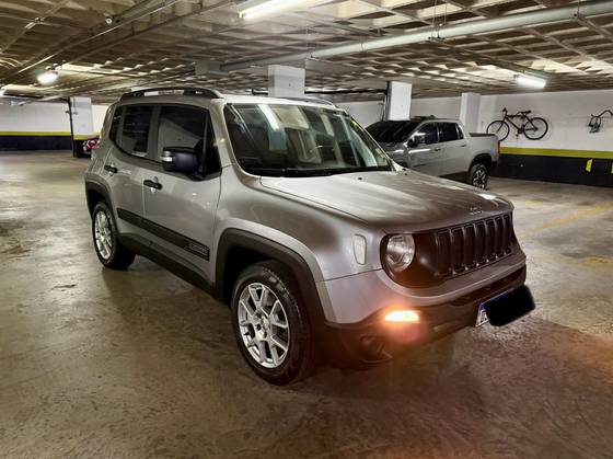 JEEP RENEGADE 1.8 16V FLEX SPORT 4P AUTOMÁTICO JEEP RENEGADE 1.8 16V FLEX SPORT 4P AUTOMÁTICO